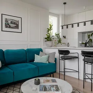 Apartament Stylowy Kameralny Przy Metrze, Warszawa